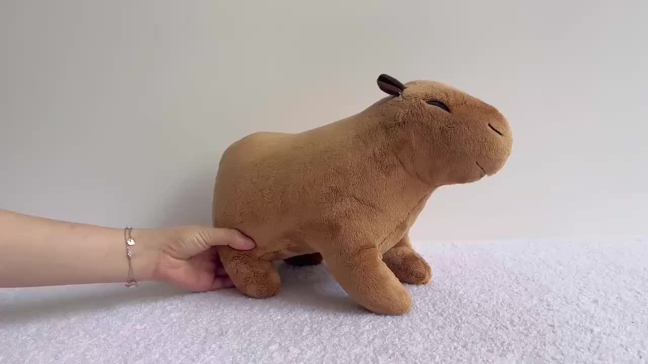 Cappy - Plüsch Capybara mit Babyfiguren