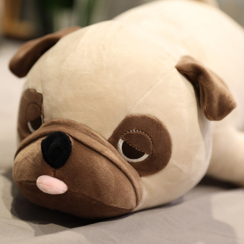 Niedlicher Mops Plüschhund