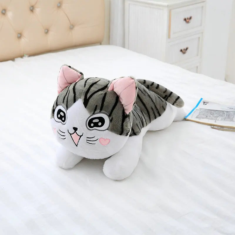 Niedliche Katzen-Plüschpuppe