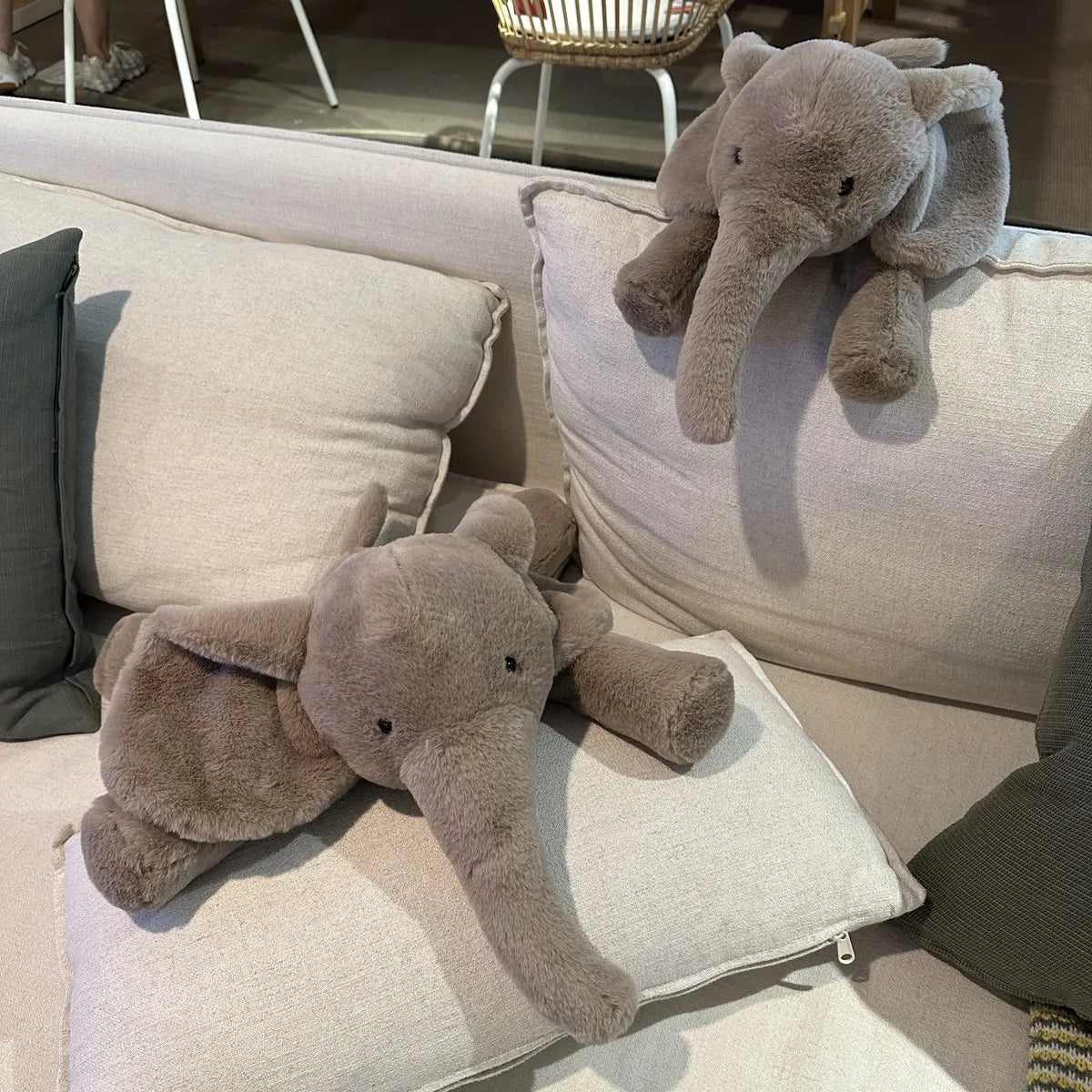 Sanfter Riesenfreund – Kuschel-Elefant