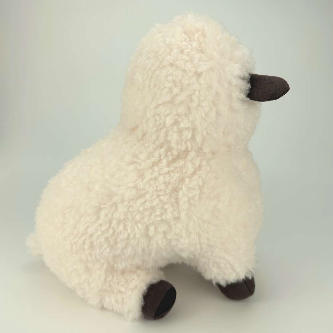 Kuscheltier schaf