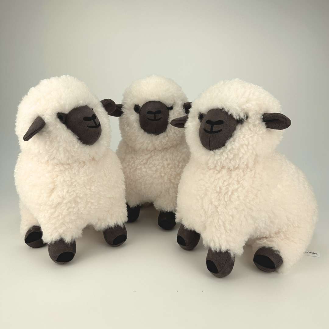 Kuscheltier schaf