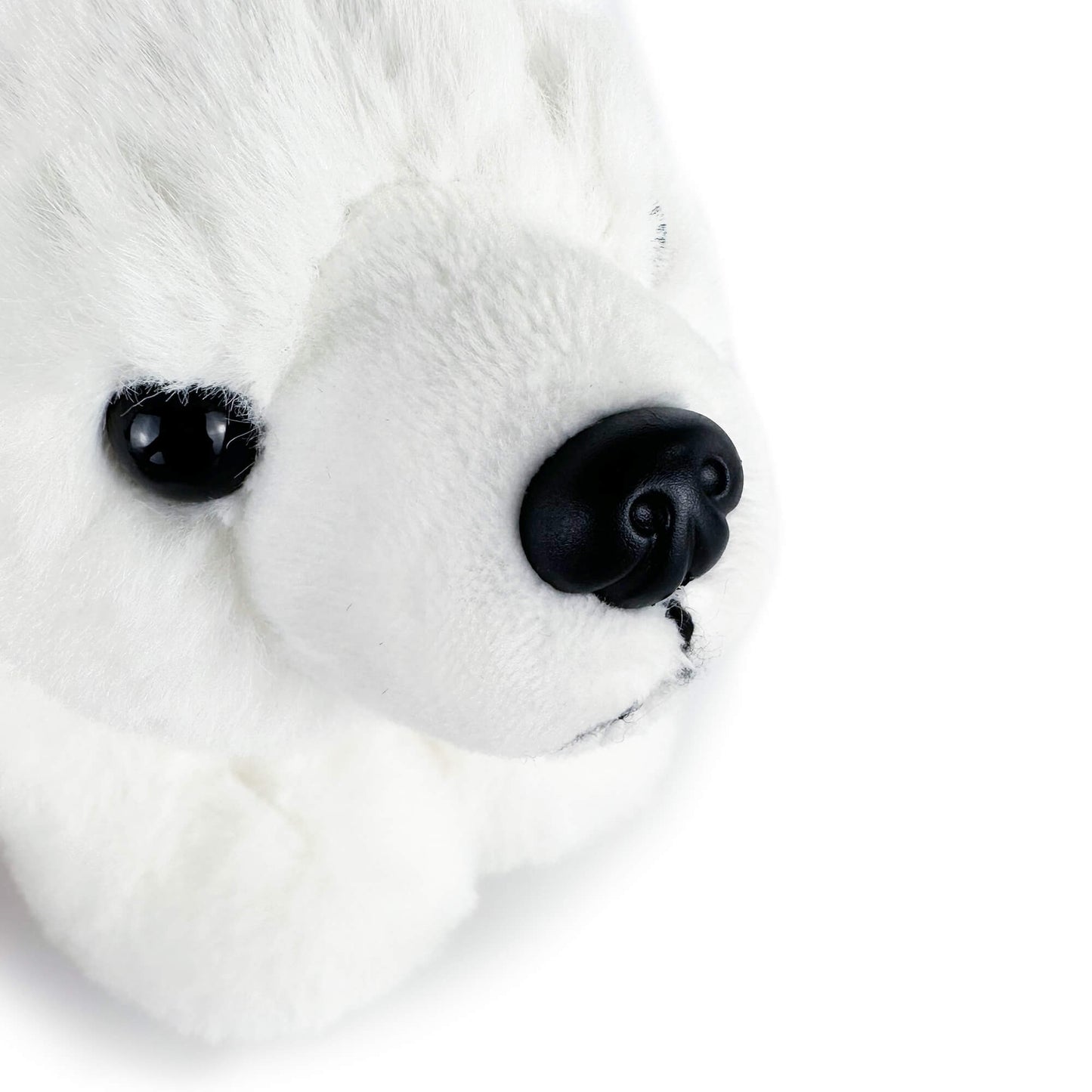 Niedlicher Realistischer Eisbär