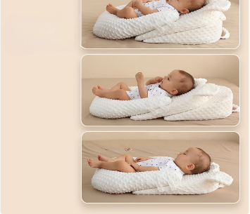 Baby Kissen in verschiedenen Höhenstufen