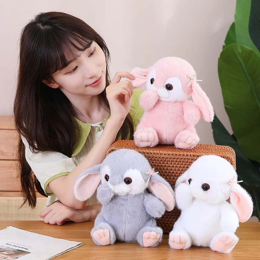 Niedlicher Hase mit langen Ohren