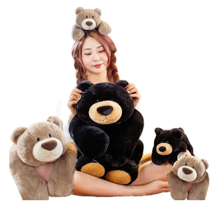 Schwarzer kuschelbär flauschig und liebenswert