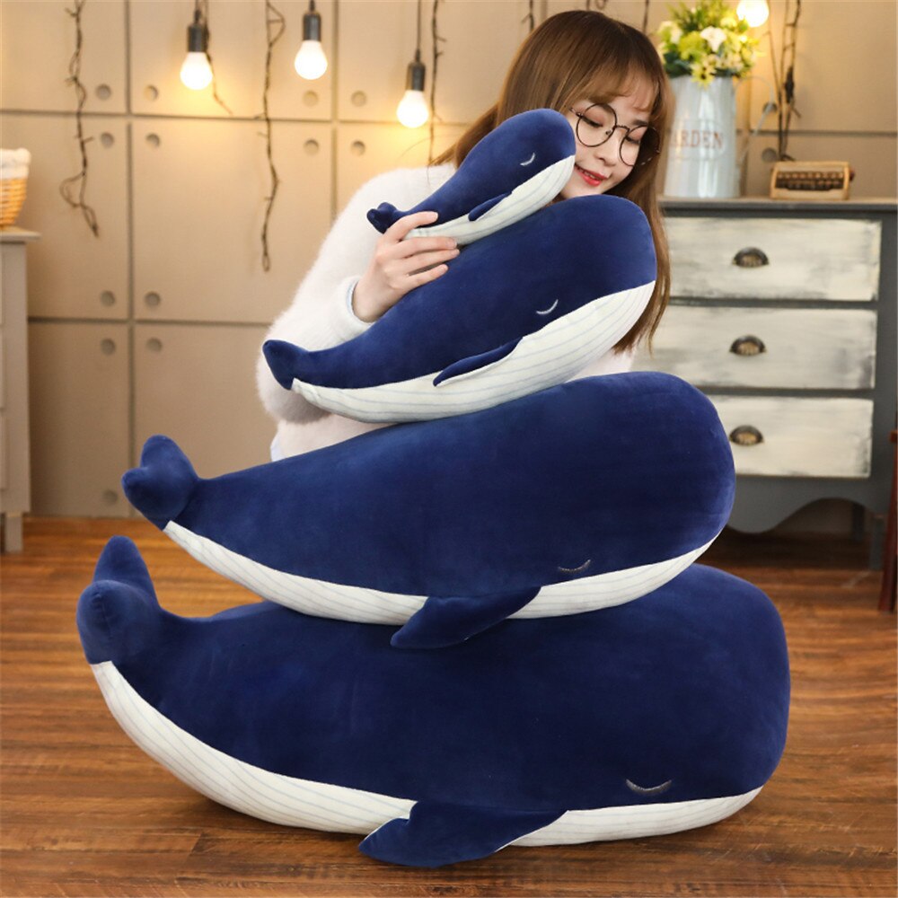 Jetzt Blau Weißer Plüsch Wal Kuscheltier bei Kuscheltiere.store kaufen