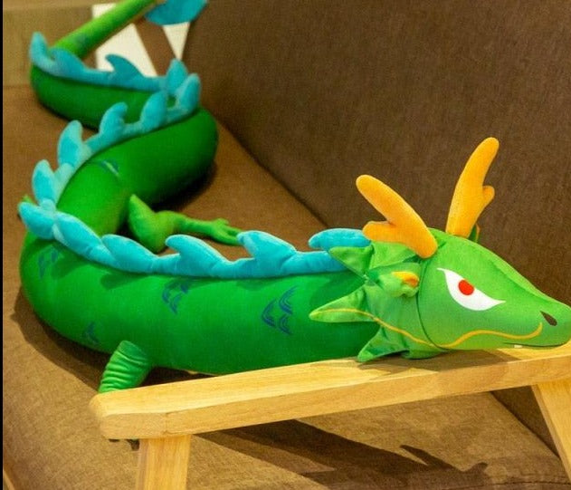Riesengroßer chinesischer Drache Plüschtier