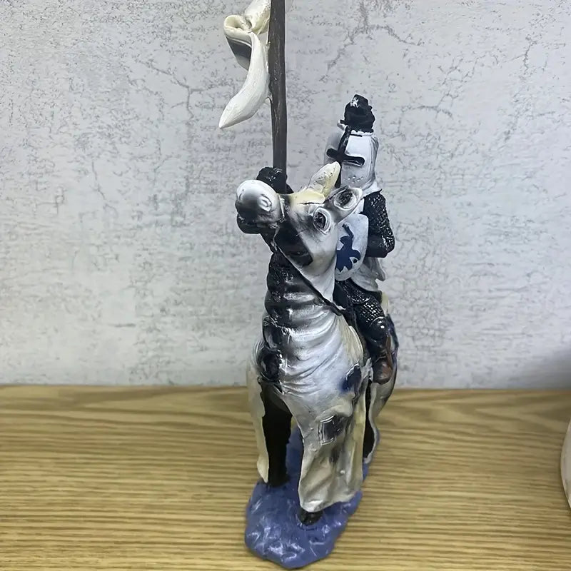 Ritterwache Figuren & Miniaturen - Sammlerstücke aus Kunstharz