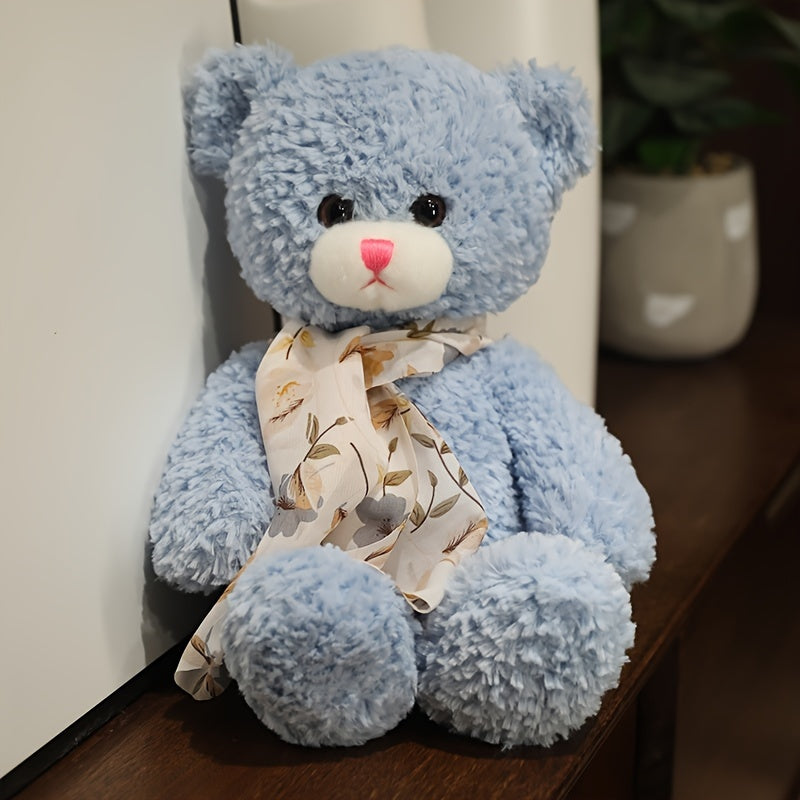 Kuscheliger Teddybär mit Schal