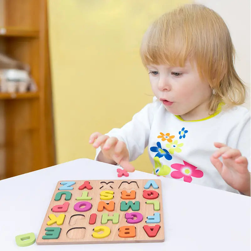 Fördern Sie das Lernen Ihres Kindes mit Alphabet-Matching-Holzpuzzles