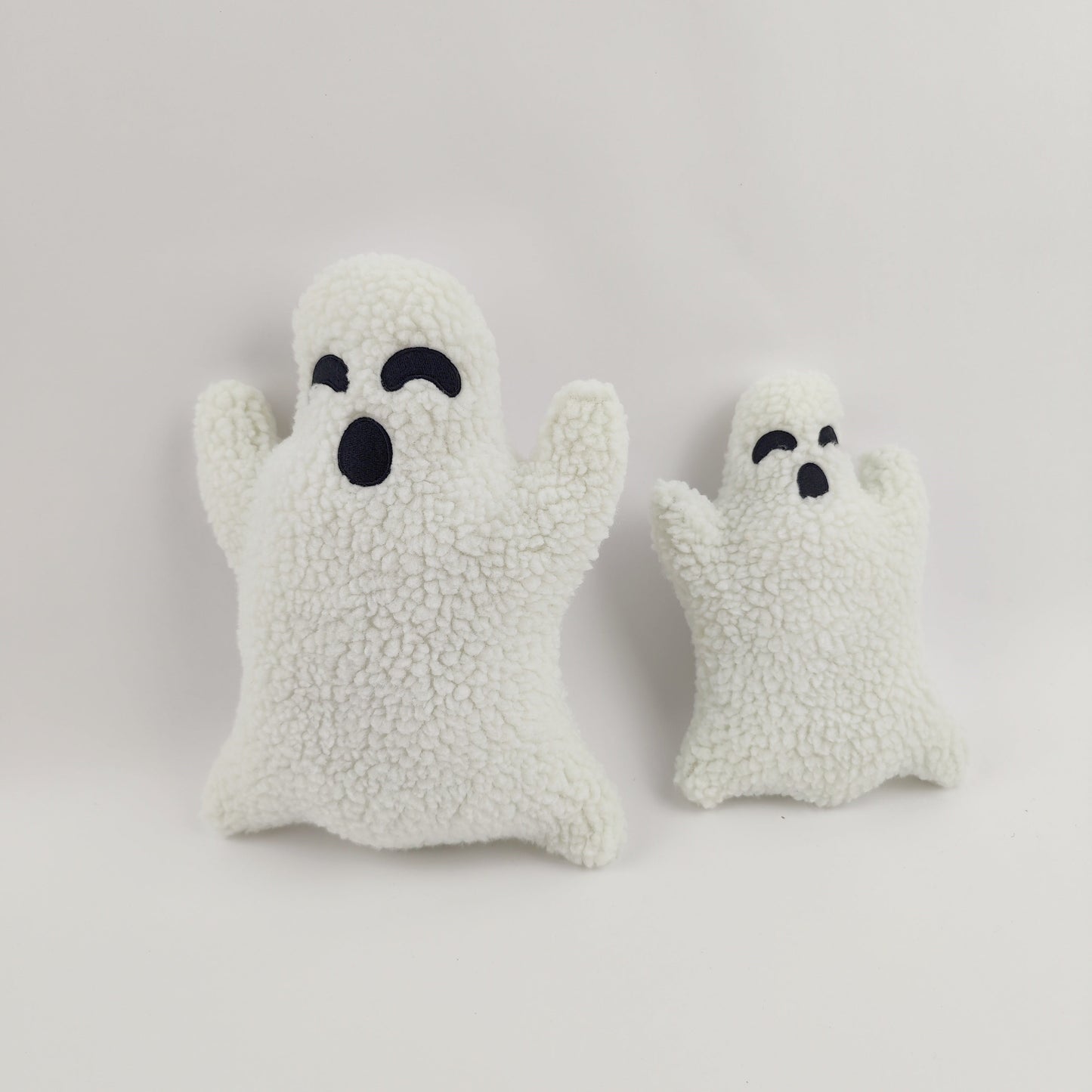 Niedliches Halloween-Geister-Plüsch