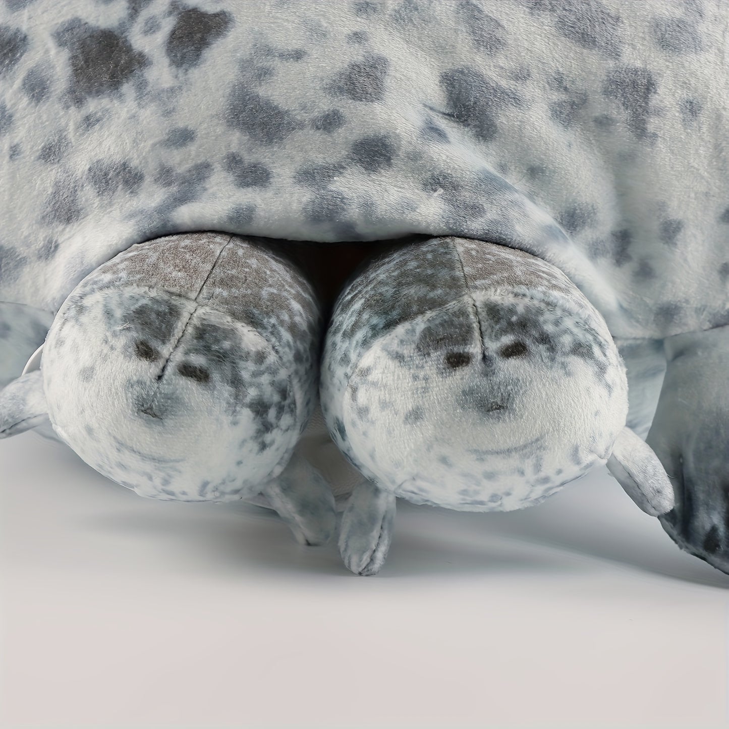 Kuscheliger Blob-Robbenkissen mit 4 Baby-Robben