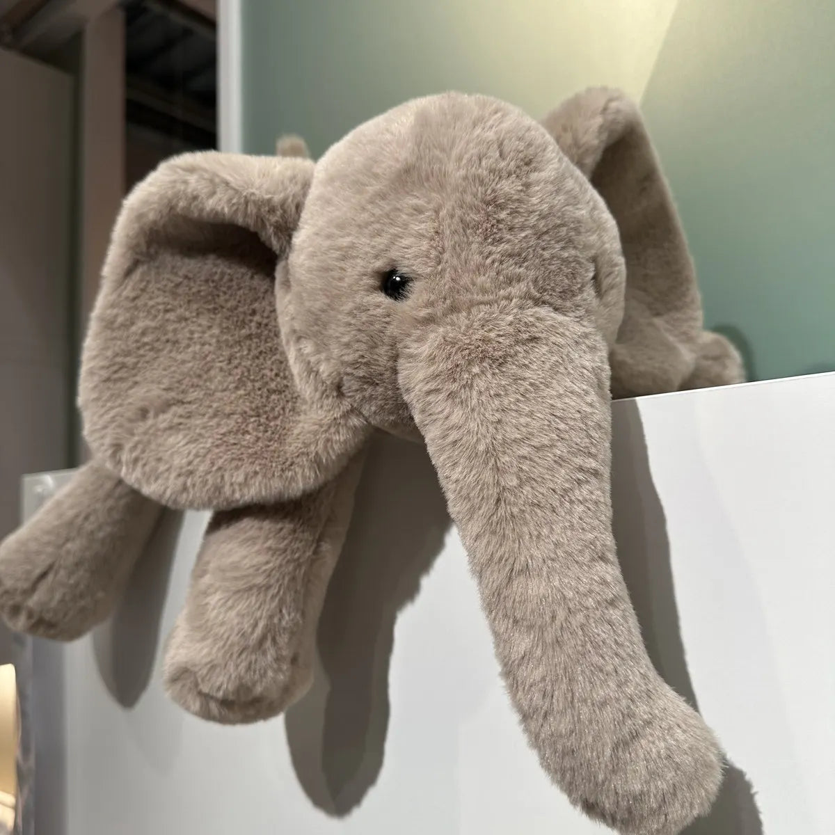 Sanfter Riesenfreund – Kuschel-Elefant