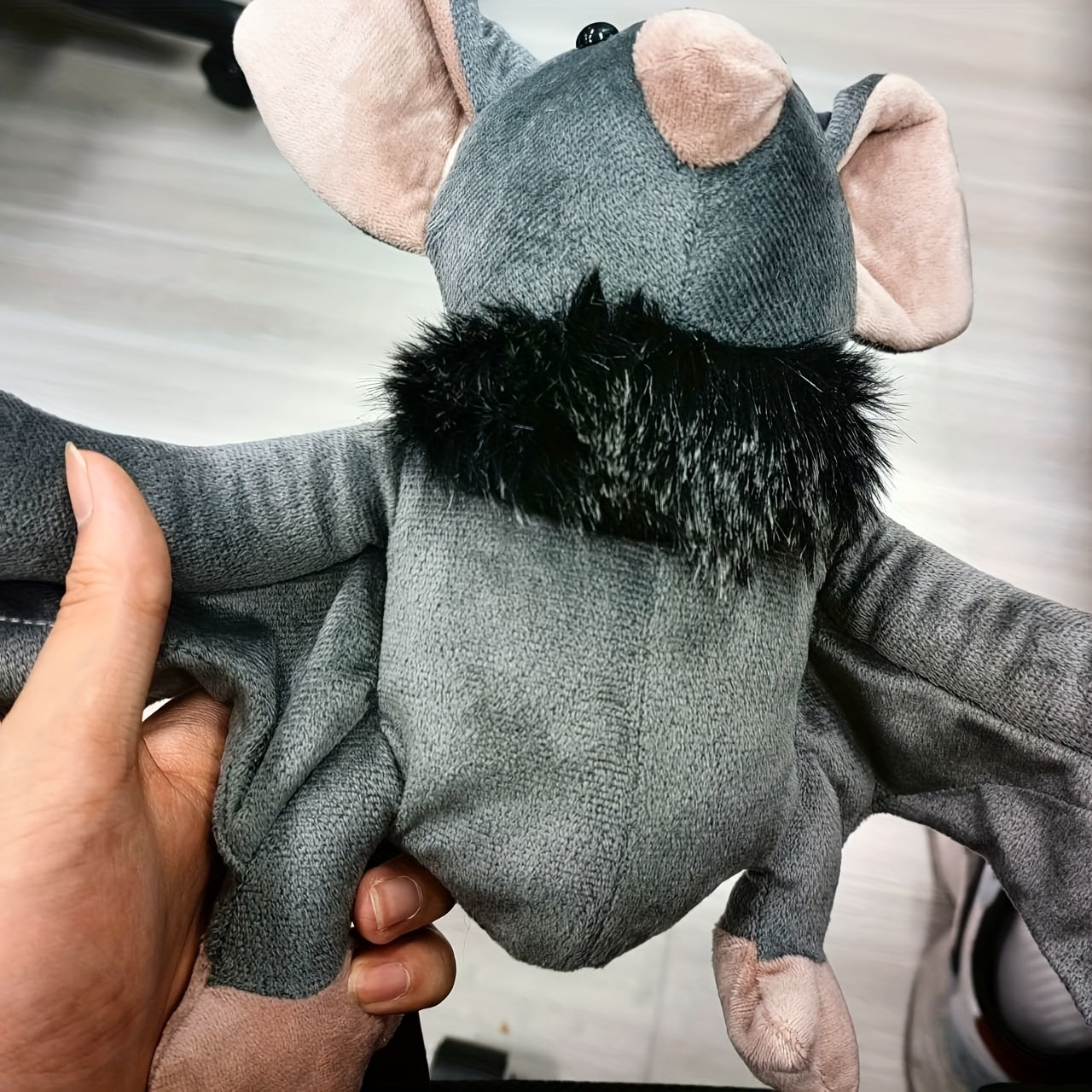 Niedliche Plüsch-Fledermaus für Kinder