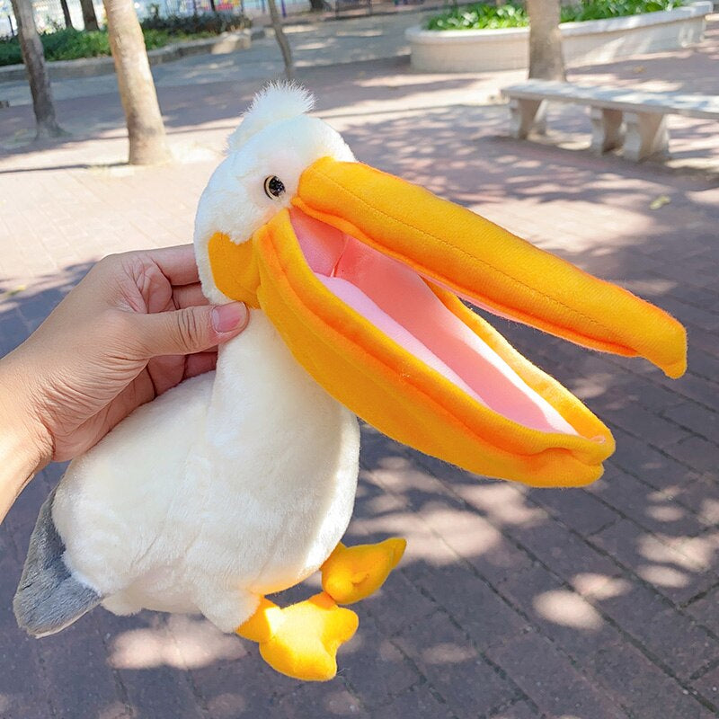 Knuddeliger Pelikan