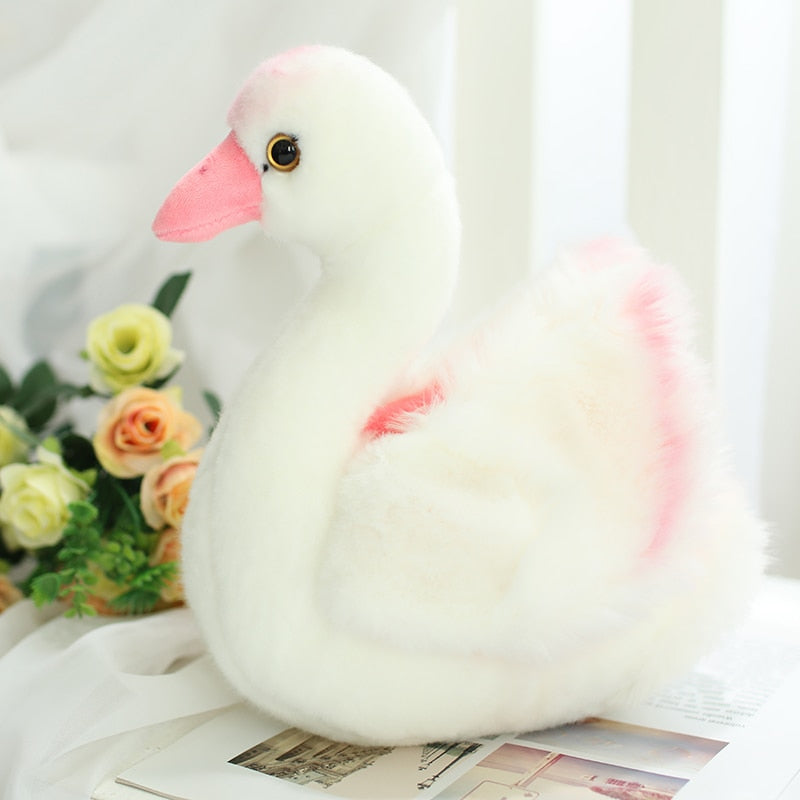Wunderschöne schwarz-weiße Schwan-Plüschtiere