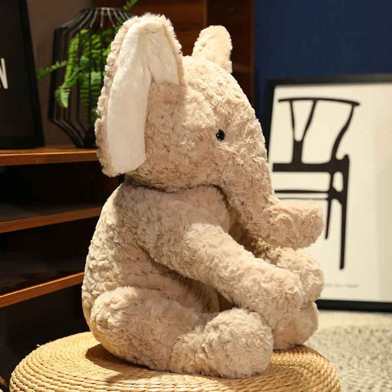 Kuscheliger Safari Elefant