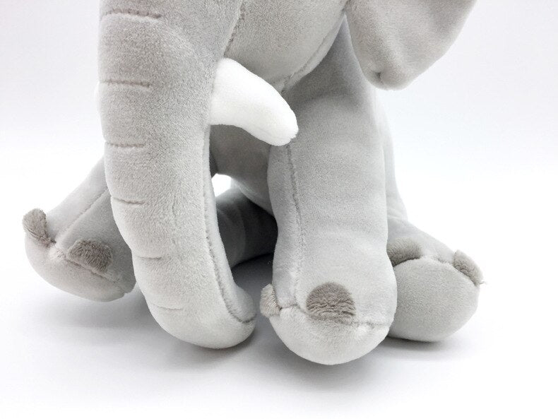 Adorabler Elefant - Kuscheliger Freund