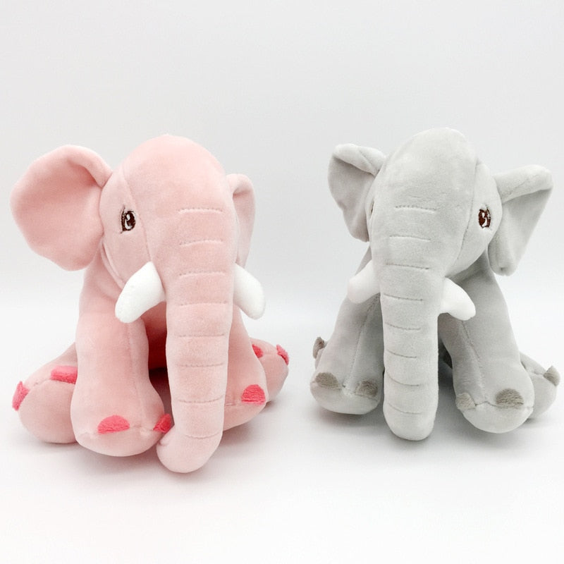 Adorabler Elefant - Kuscheliger Freund