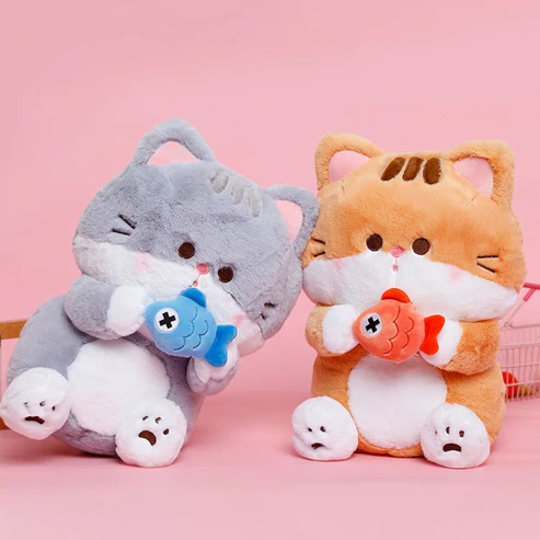 Animierte Plüschkatze mit Fisch - Niedlicher Spielspaß