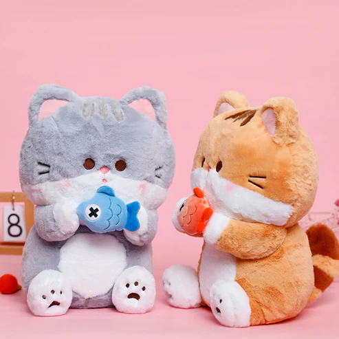 Animierte Plüschkatze mit Fisch - Niedlicher Spielspaß