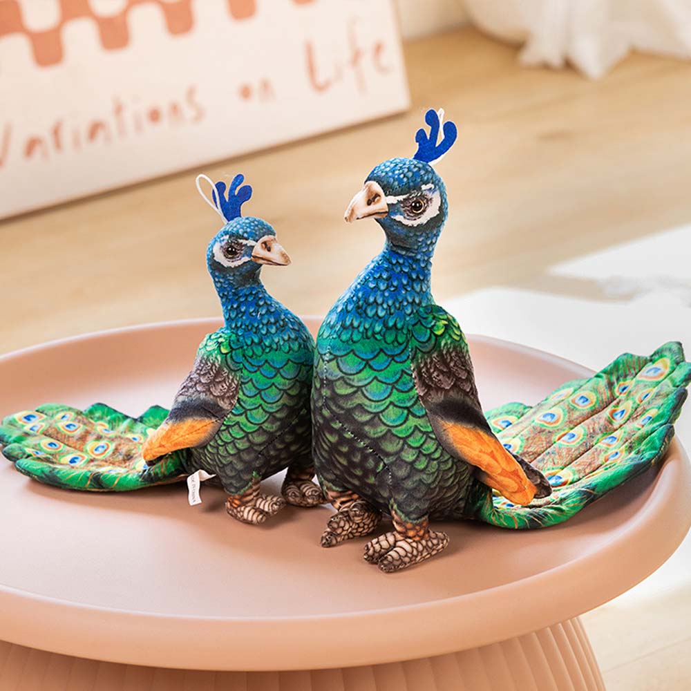 Realistischer Pfau Plüsch