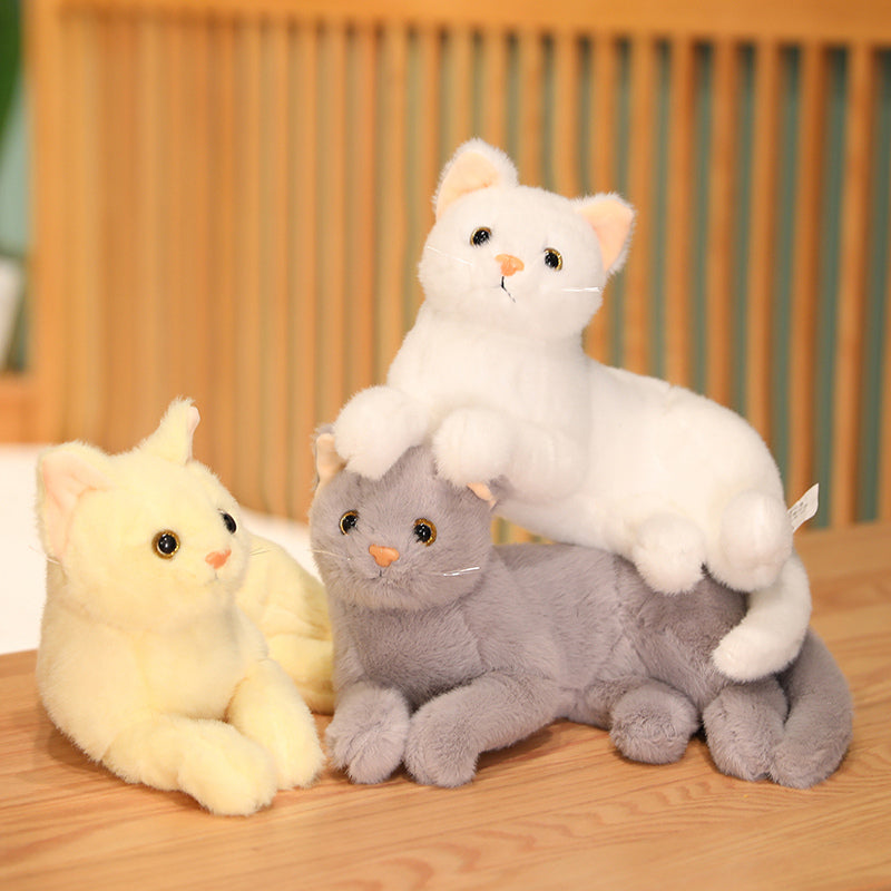 Niedliche Katze als Stofftier