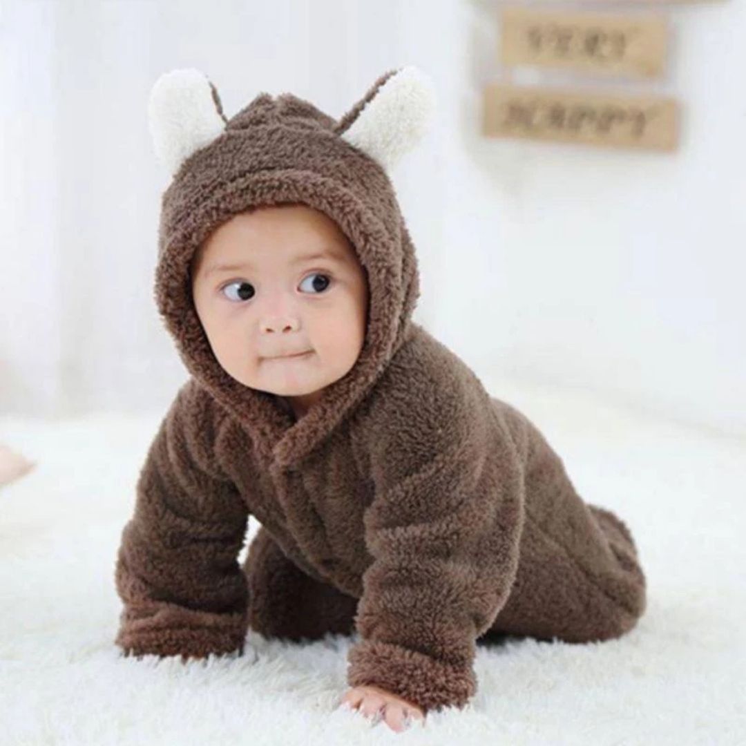 Niedlicher baby onsie im bärendesign