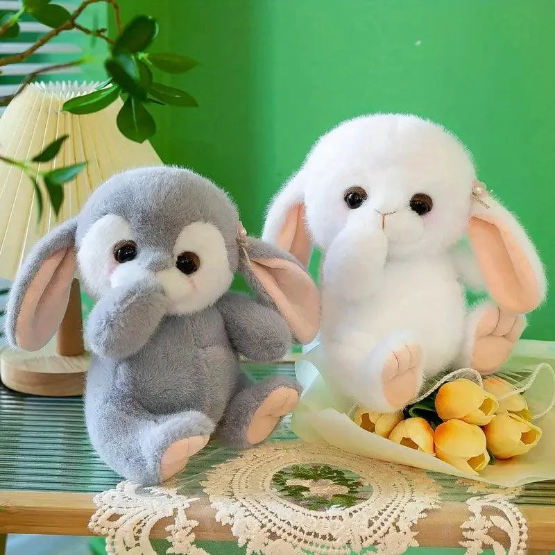 Niedlicher Hase mit langen Ohren