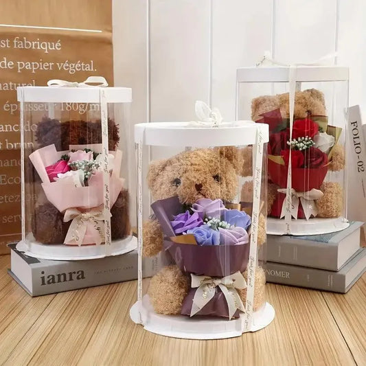 Niedlicher Teddybär mit Blumenstrauß