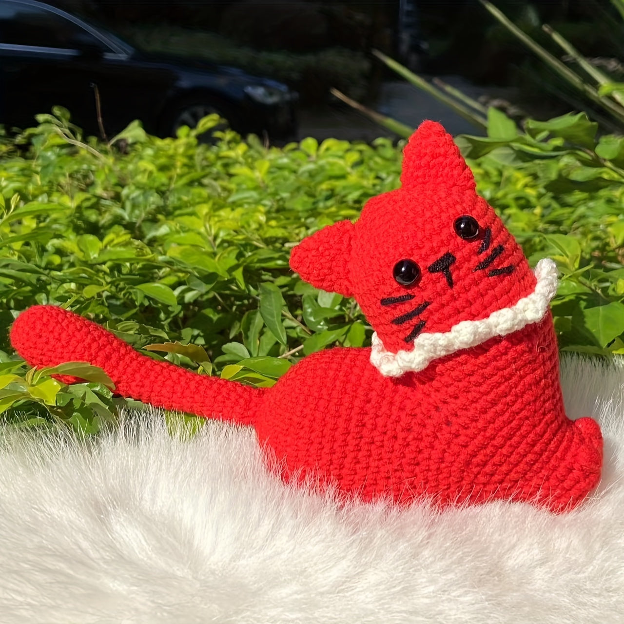 Handgehäkelte Katze aus Wolle
