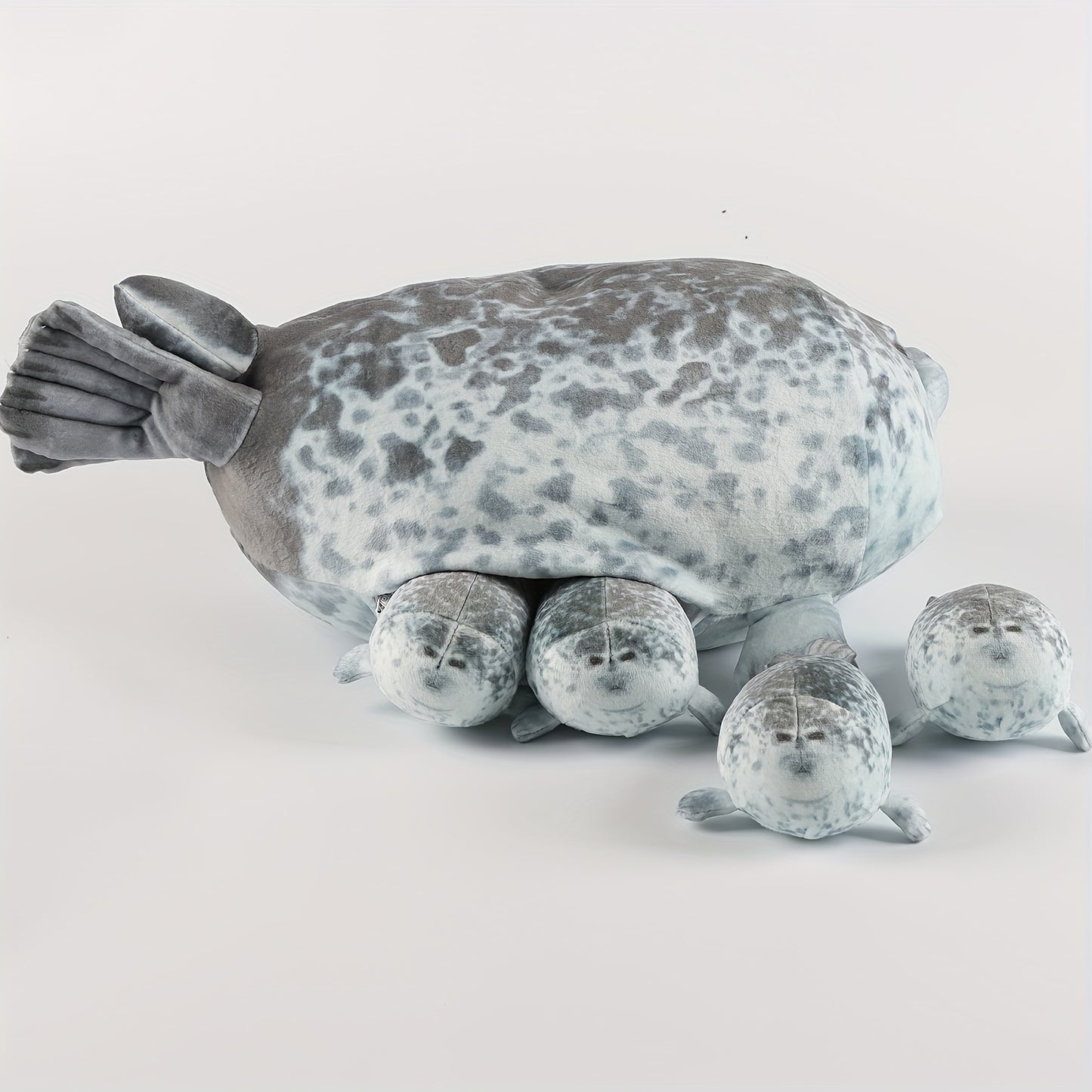 Kuscheliger Blob-Robbenkissen mit 4 Baby-Robben