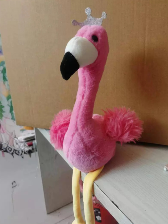 Buntes niedliches Flamingo-Plüschtier