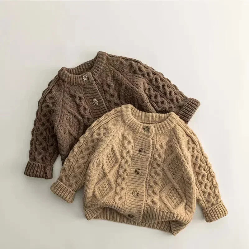 Gemütlicher strickpullover für kinder