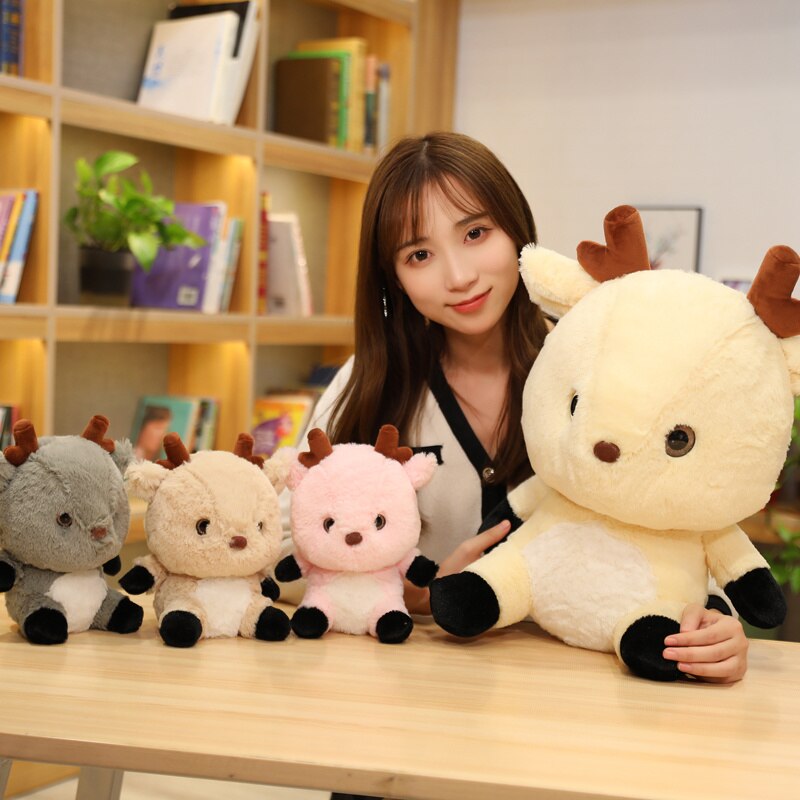 Fluffy – Kawaii Rentier Plüsch in Pink