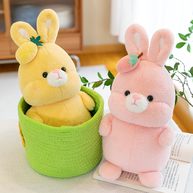 Kaninchen Stofftier mit Obst Details