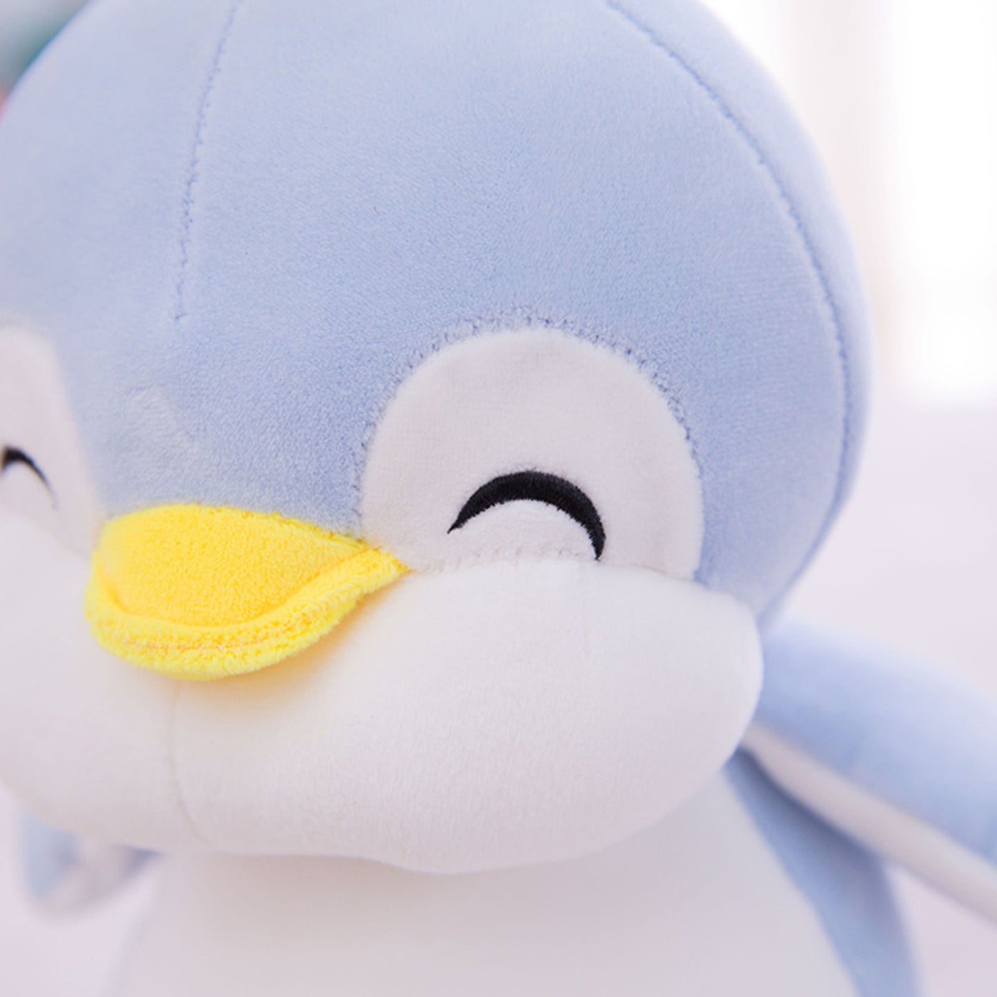Dicker Pinguin als Stofftier