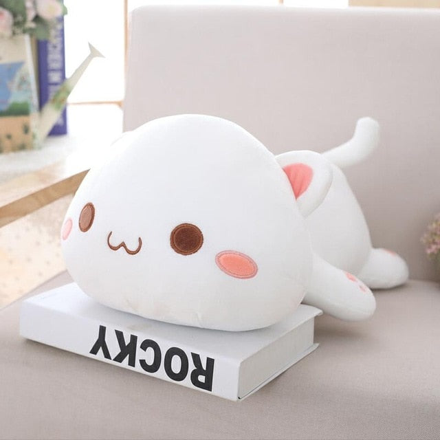 Jetzt Liegende Kawaii Plüsch Katze Stofftier bei Kuscheltiere.store kaufen