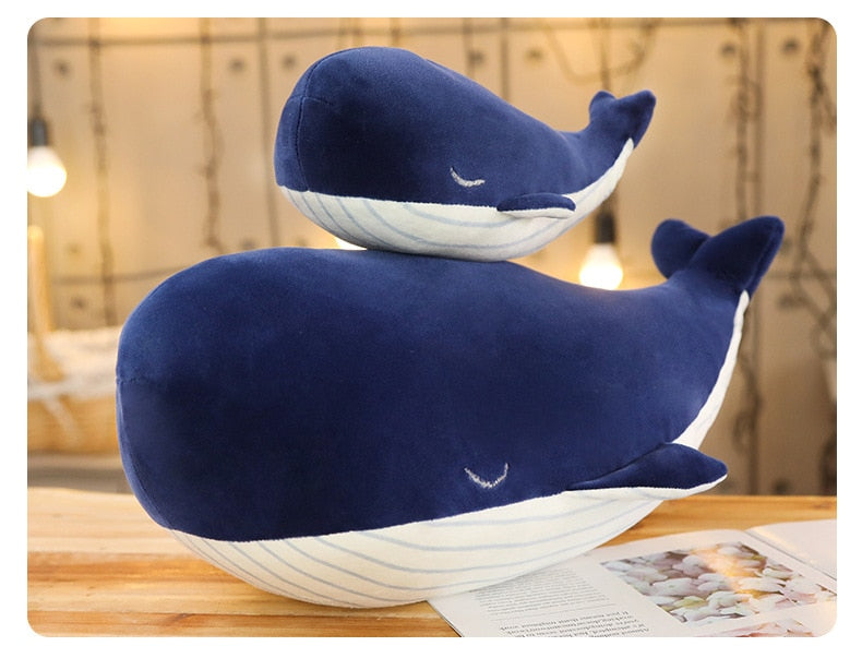 Jetzt Blau Weißer Plüsch Wal Kuscheltier bei Kuscheltiere.store kaufen