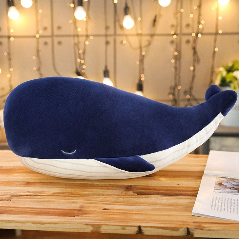 Jetzt Blau Weißer Plüsch Wal Kuscheltier bei Kuscheltiere.store kaufen