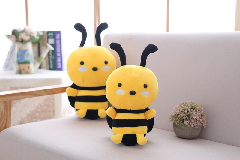 Jetzt Die lustige Honigbiene als flauschiges Stofftier (ca. 20cm bis 30cm) bei Kuscheltiere.store kaufen