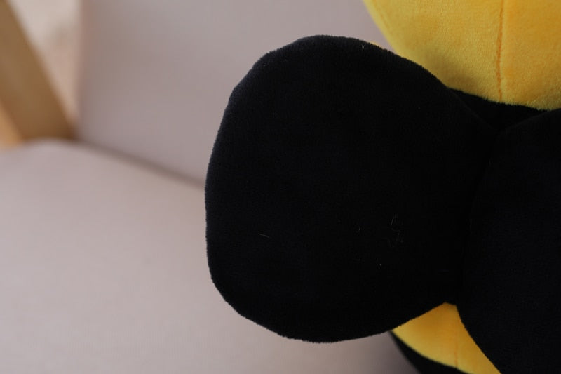 Jetzt Die lustige Honigbiene als flauschiges Stofftier (ca. 20cm bis 30cm) bei Kuscheltiere.store kaufen