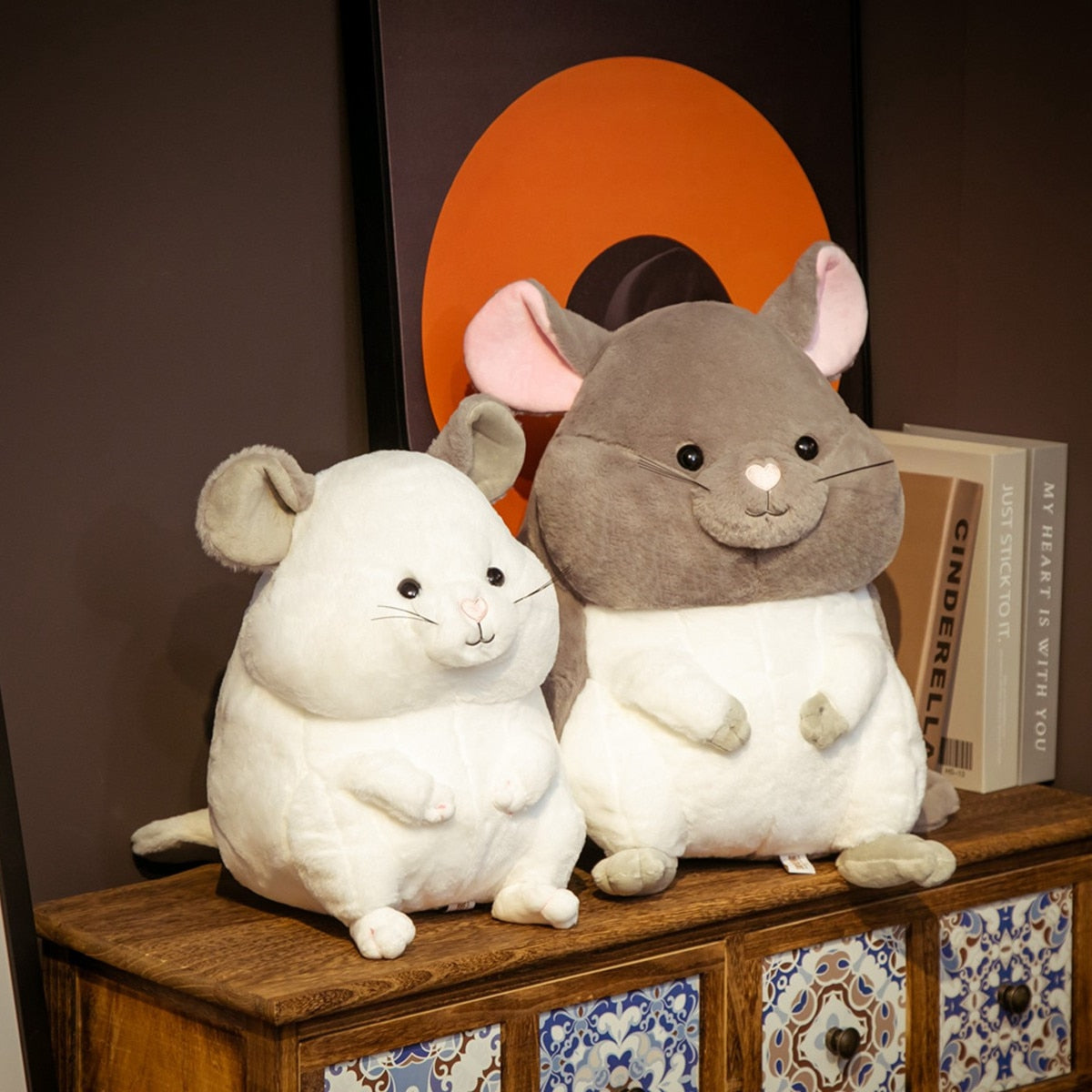 Jetzt Chinchilla Plüschiges Stofftier 35cm / 45cm bei Kuscheltiere.store kaufen