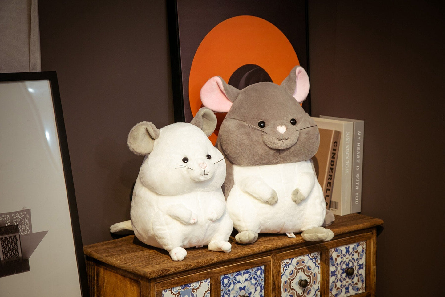 Jetzt Chinchilla Plüschiges Stofftier 35cm / 45cm bei Kuscheltiere.store kaufen