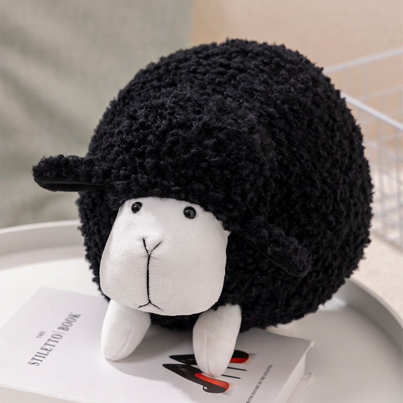 Grumpy das flauschige Schaf
