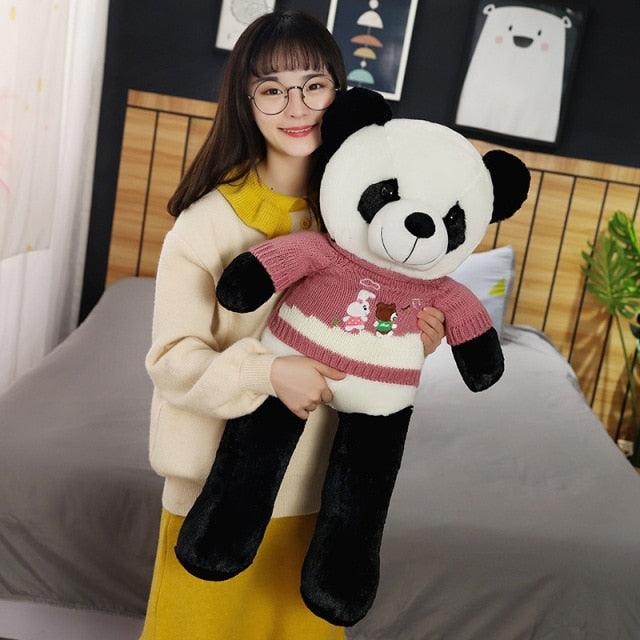 Riesiger Panda mit Pullover Plüschtier