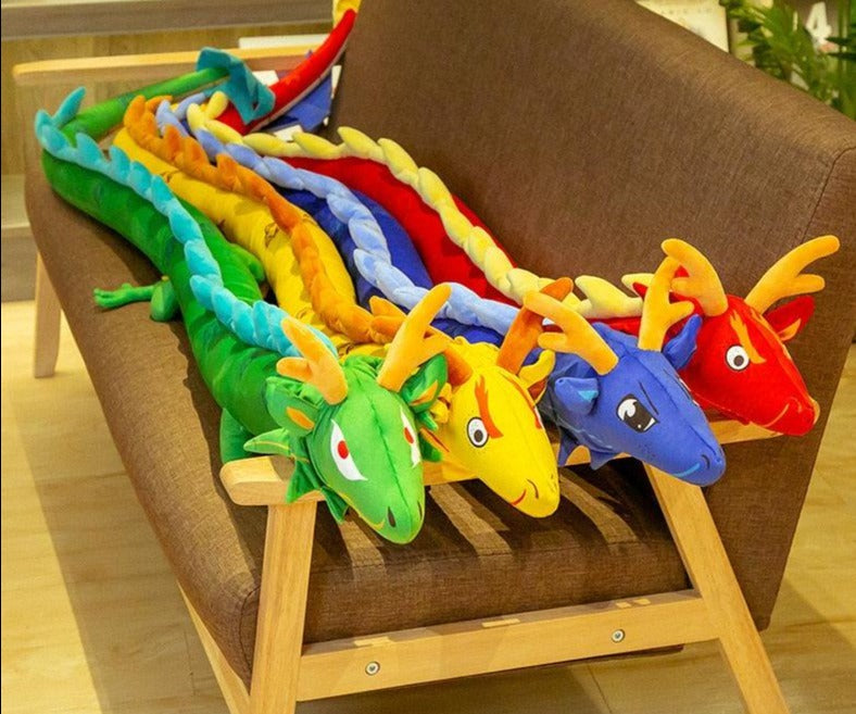 Riesengroßer chinesischer Drache Plüschtier