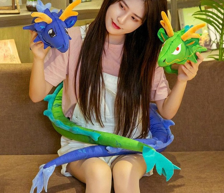 Riesengroßer chinesischer Drache Plüschtier