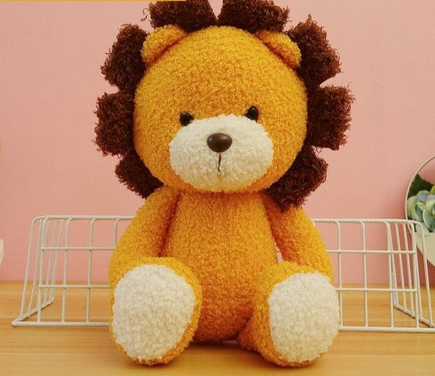 Niedliche Plüschtiere (Affen, Löwe, Elefant, Katze)